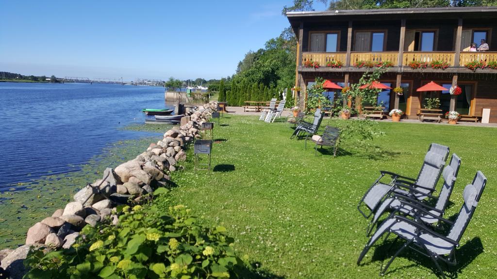 Guest House And Camping Jūrkalne Kültér fotó