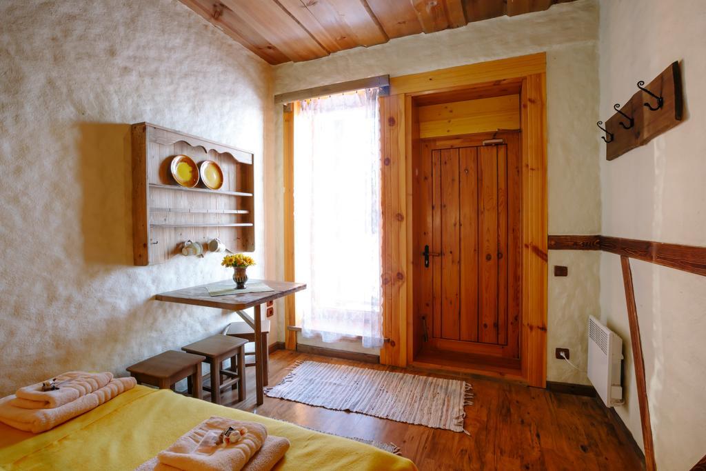 Guest House And Camping Jūrkalne Kültér fotó