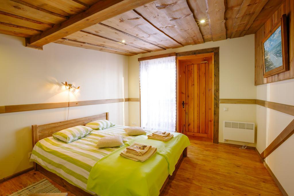 Guest House And Camping Jūrkalne Kültér fotó